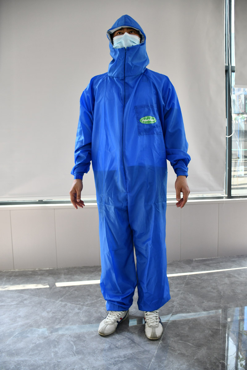 Disposable cleanroom coveralls